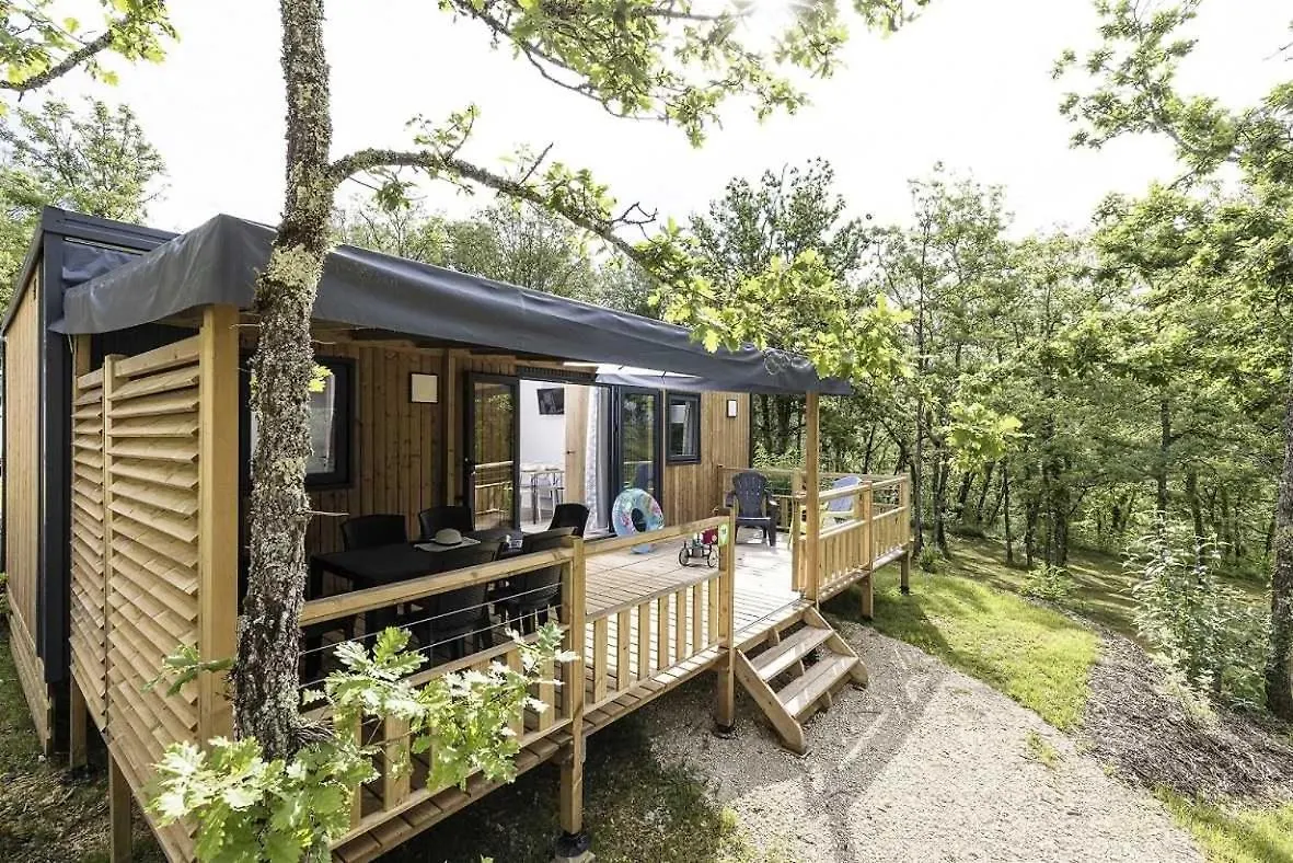 Camping 4 Etoiles - Piscine - Eeihec Loupiac